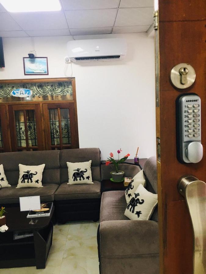 Ryan Residence & Restaurant 尼甘布 外观 照片