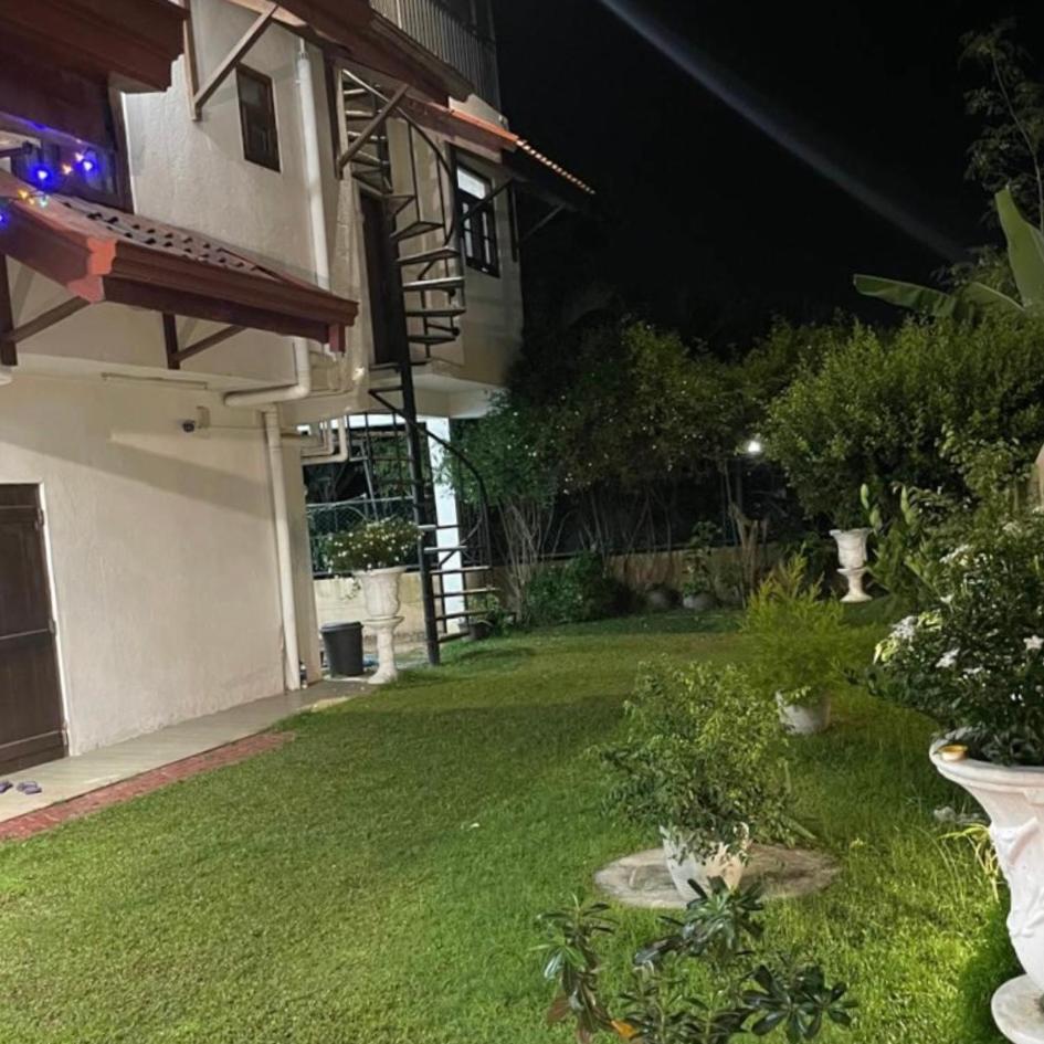 Ryan Residence & Restaurant 尼甘布 外观 照片