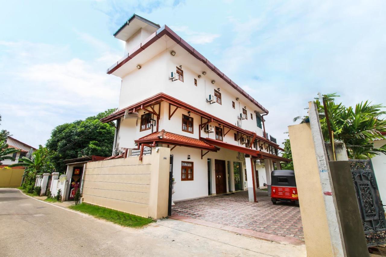 Ryan Residence & Restaurant 尼甘布 外观 照片